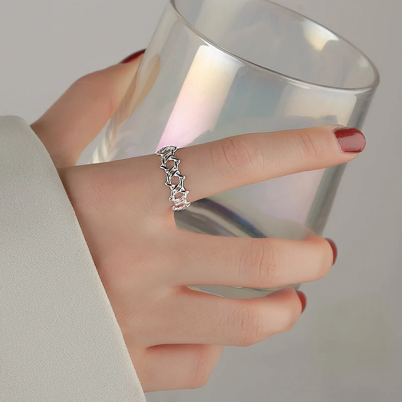 

Женское кольцо на указательный палец, серебро 925 пробы