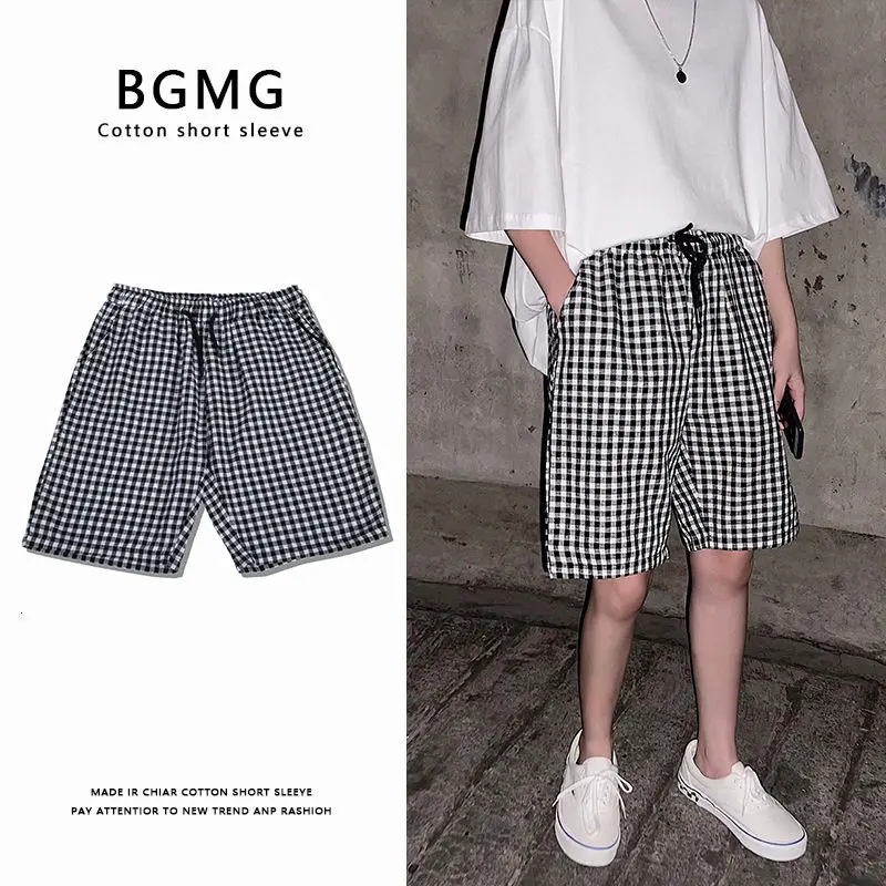 

Elastic Waist Plaid Pants Shorts Men Korean Fashion Loose Casual Shorts Men Streetwear Wide-leg Straight Five-point Pants Men
