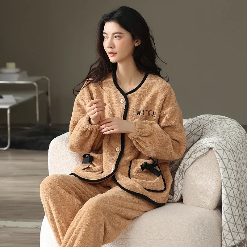 

Autumn Winter New Pajamas Set Warm Flannel Pyjamas Simple Collarless Sleep Suit Women Thicken Coral Fleece Sleepwear Home Wear