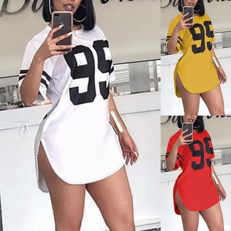 

Женское летнее платье с коротким рукавом, круглым вырезом и разрезом