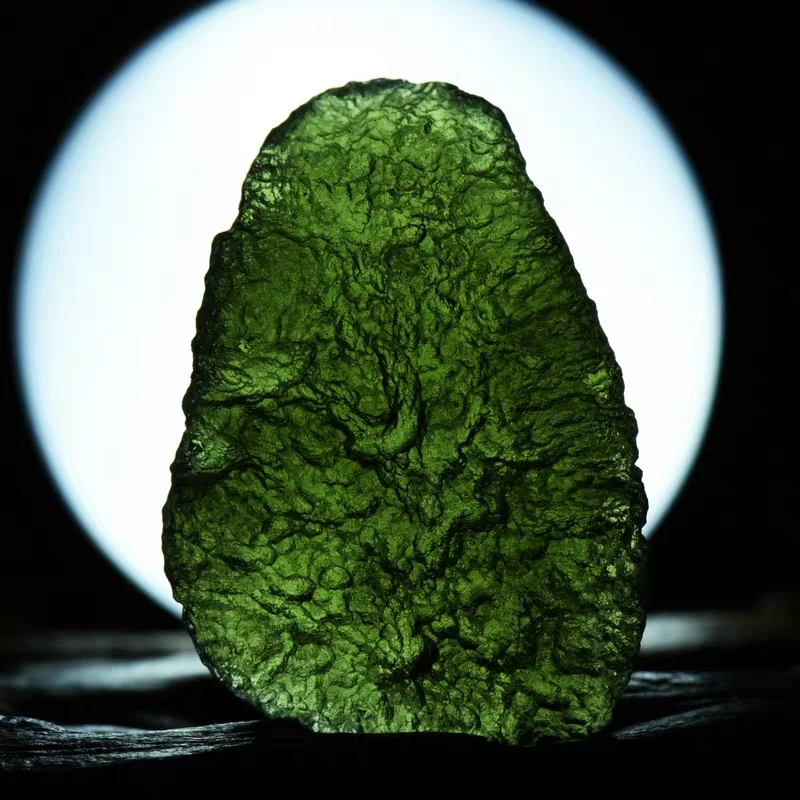 Горячая продажа A + натуральный молдавит зеленый аеролит Кристальный камень