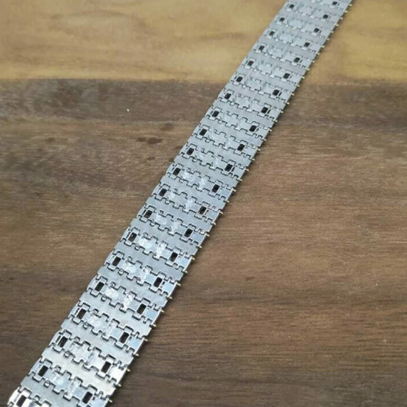

1/35 Scale Metal Track Links w/metal pin for King Tiger & Jagdtiger Tank Model SX35001