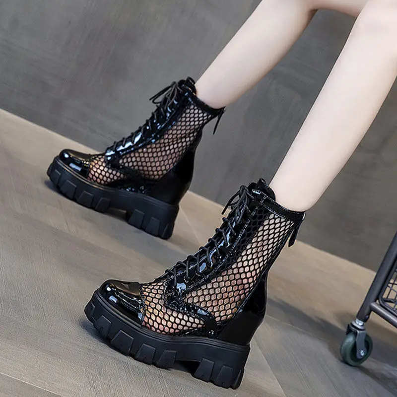 

Net-a-side high-shoe girl 2021 new summer Martin boots breathable sandals thick-soled muffin inside the increased dad net shoes
