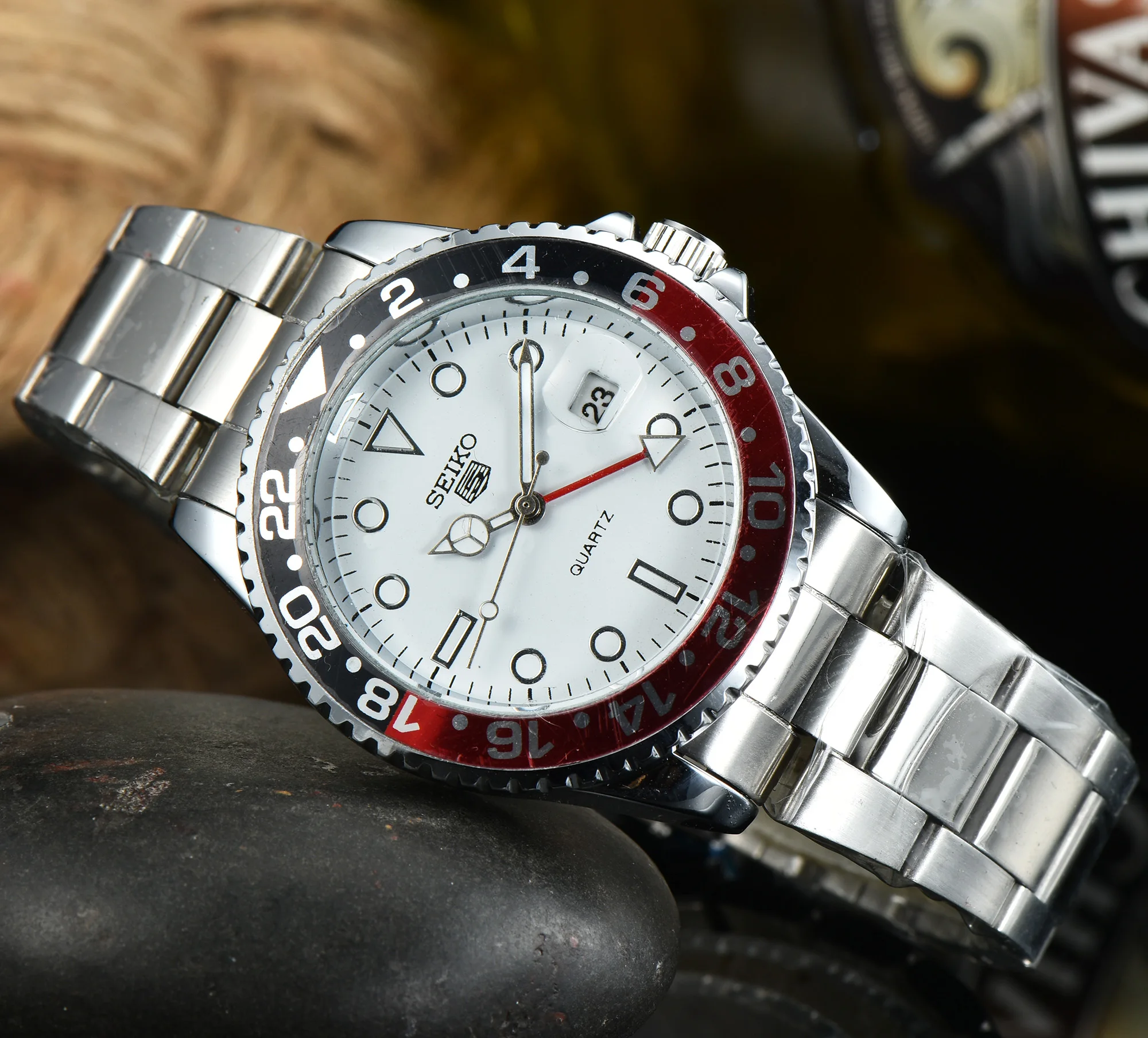 

2021 luxury brand designer Simple fashion luxury men ladies Quartz watch waterproof stainless steel style unisex watches 40mm