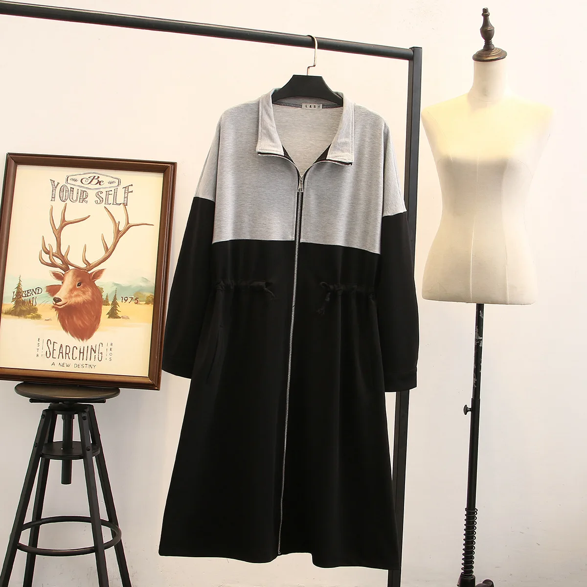 Весеннее женское платье на молнии большие размеры модное свободное с длинным