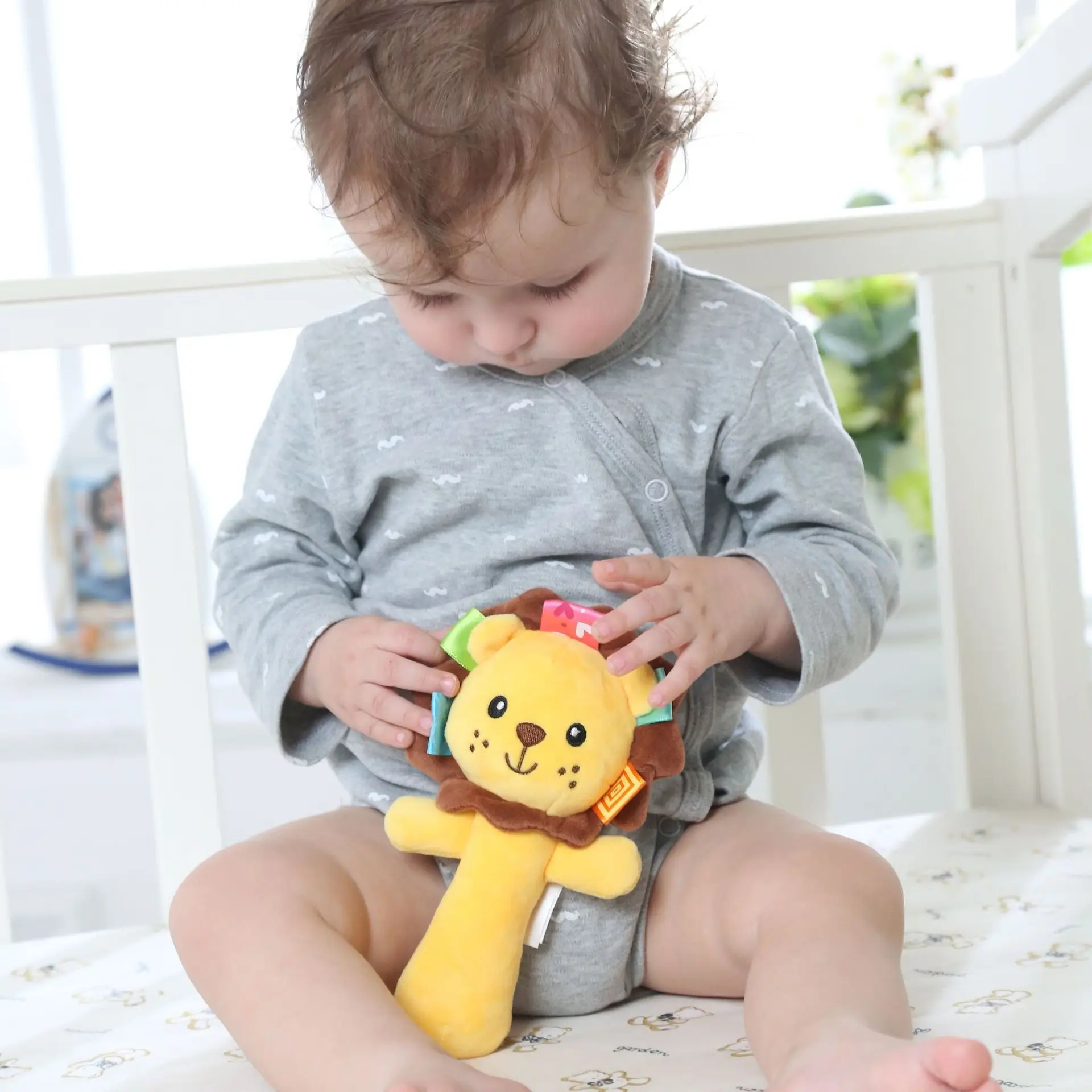 Rabbit Lion Wrist Rattles Plush Stuffed Handbell Baby Soft Rattle Toys Early Development Shaker Crinkle Squeaky Sensory Rattles images - 6