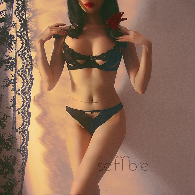 Ультра тонкий кружевной полая крестообразная бюстгальтер набор трусиков