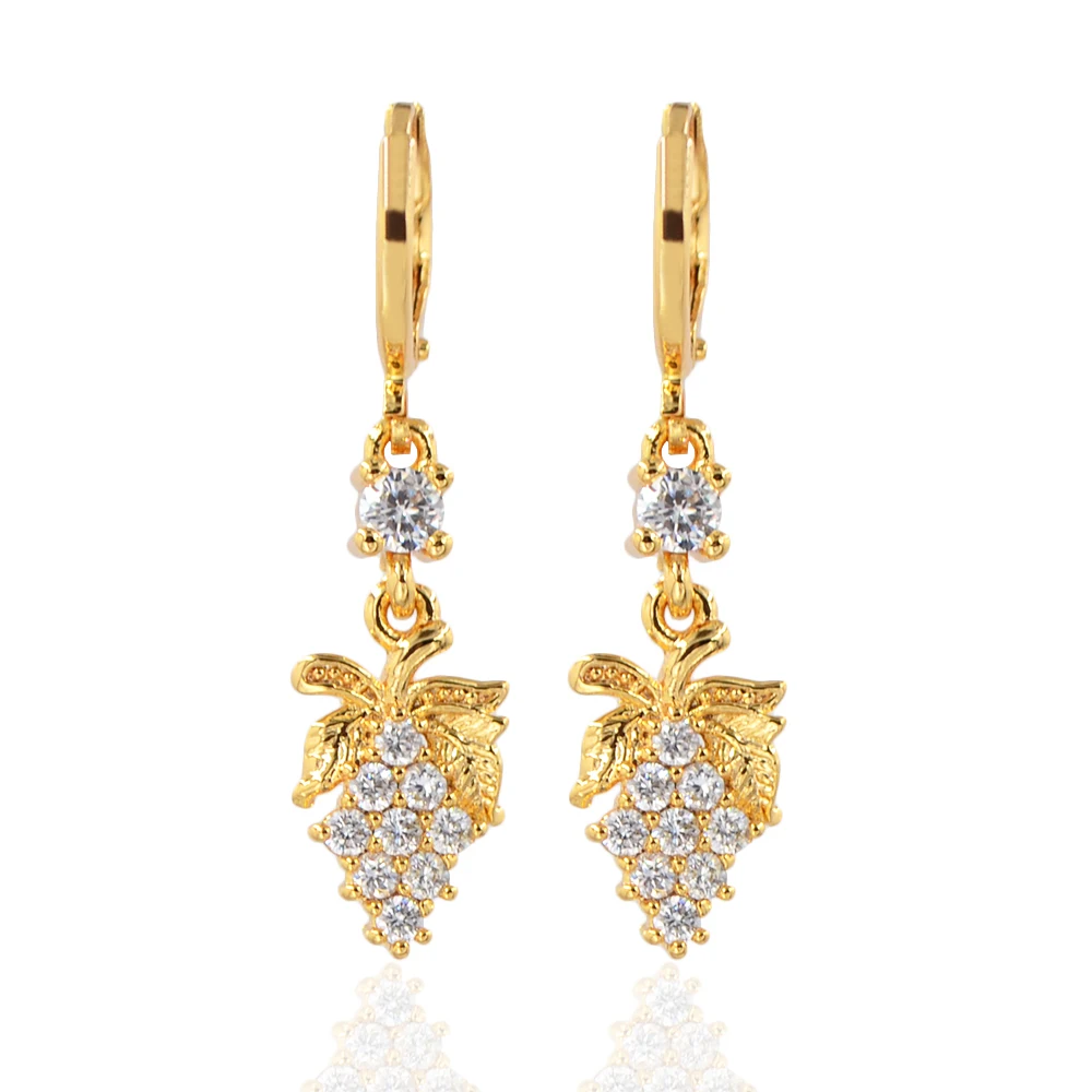 Модные серьги золотого цвета с кристаллами виноград фианиты женские