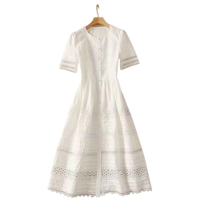 

Платье-миди летнее с круглым вырезом, коротким рукавом и пуговицами