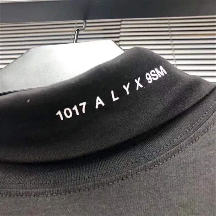 

Long Sleeve ALYX T-shirts 2020 Men Women Turtleneck Logo Print 1017 ALYX 9SM T-shirts High Quality Cotton Tops Casual Tee