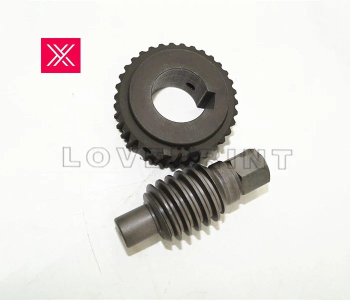 1 комплект SM 102 /72 Червячная Шестерня № 66.006.029 и одеяло затягивающие шестерни 66.006.031