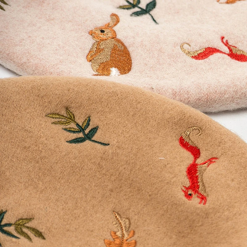 Korean Autumn And Winter New Rabbit Squirrel Leaves Embroidered Wool Wool Beret Artist Hat Wool Hat