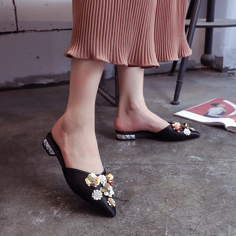 Женские шлепанцы с блестками шелковые туфли без задника цветочным принтом