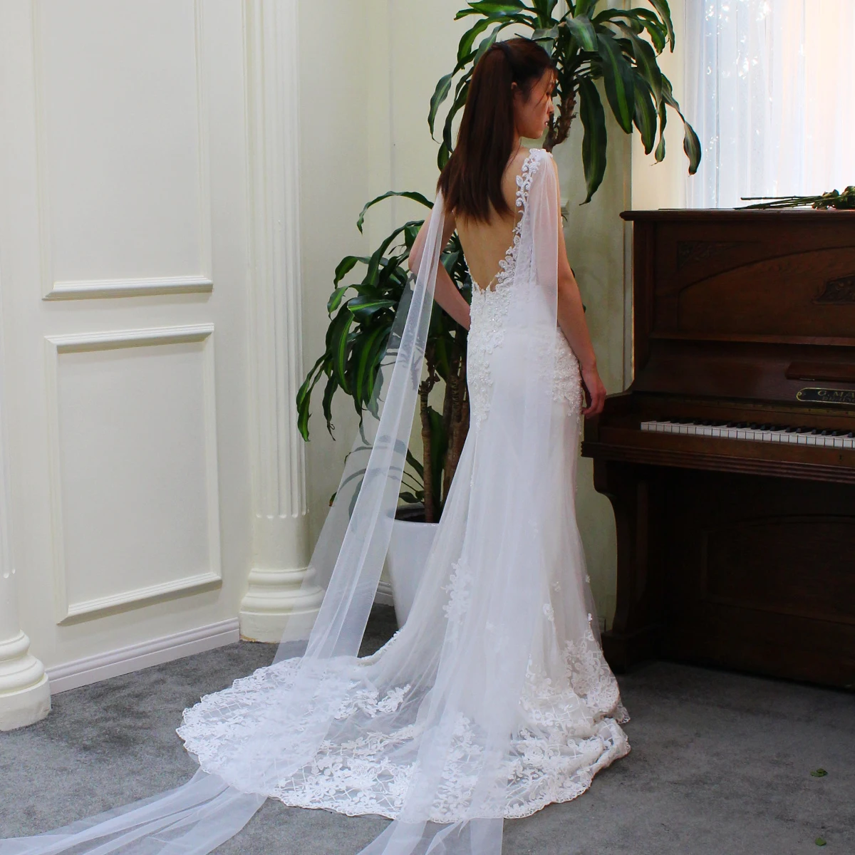 

V691 Classical Chapel Wedding Bridal Veil Plain Tulle Cut Scalloped Edge Long Train Two-Shouler White Marriage Bride Shawl Veil