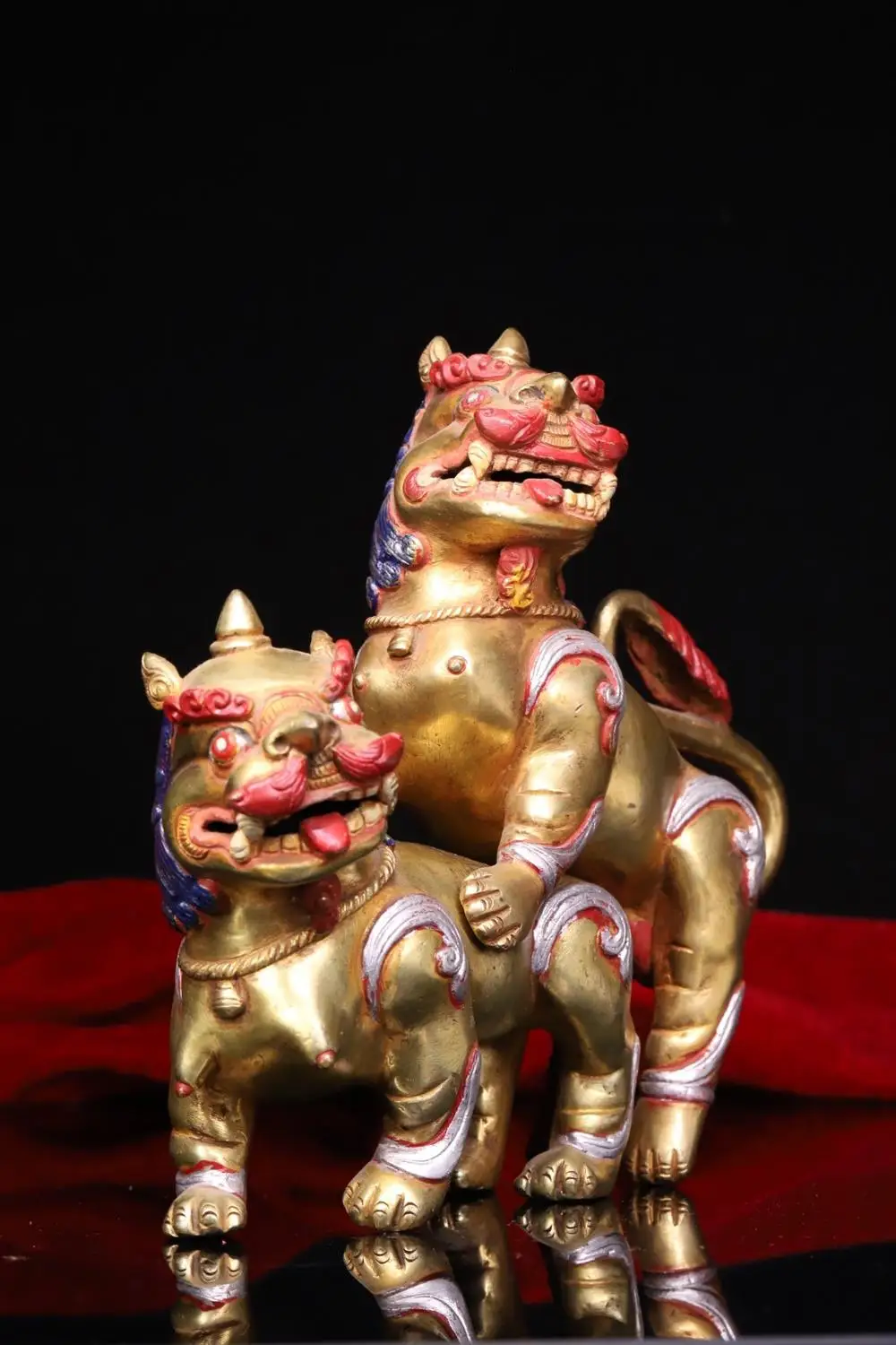 

wedding decoration Tibetan temple copper tires hand-beating, chiseling, gilt statue Unicorn poodle statue pair