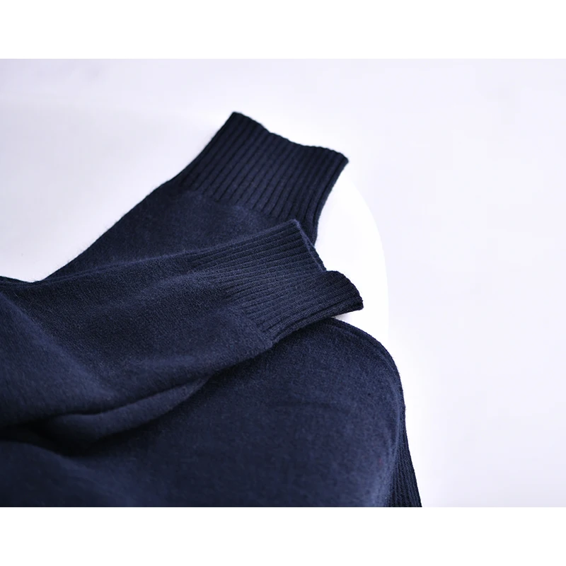 MICOCO M3570 Корейская версия полу-Высокий воротник черная липкая ткань свободный и