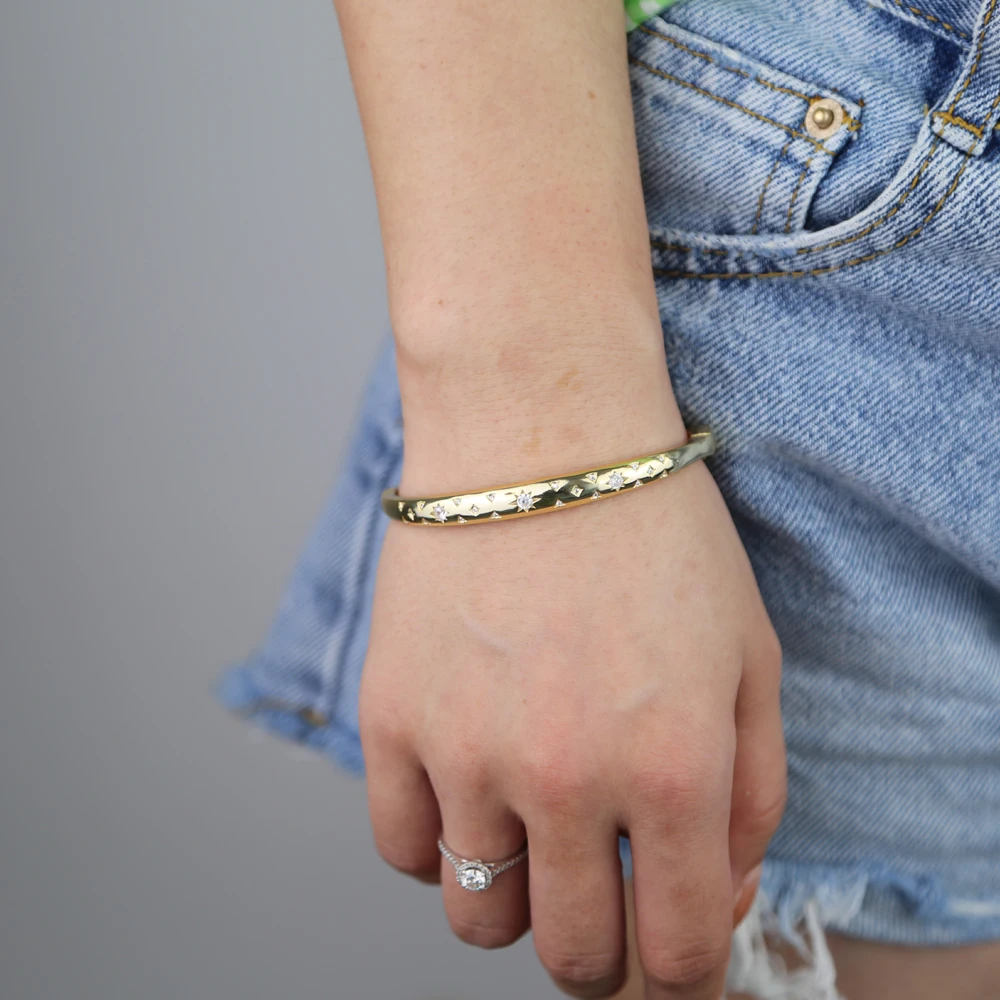 starry star starburst design signet Gold bangle bracelet for women fashion white blue CZs | Украшения и аксессуары