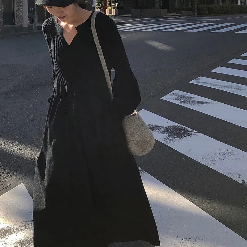 Женское трикотажное платье с рукавом-фонариком весеннее высокой талией