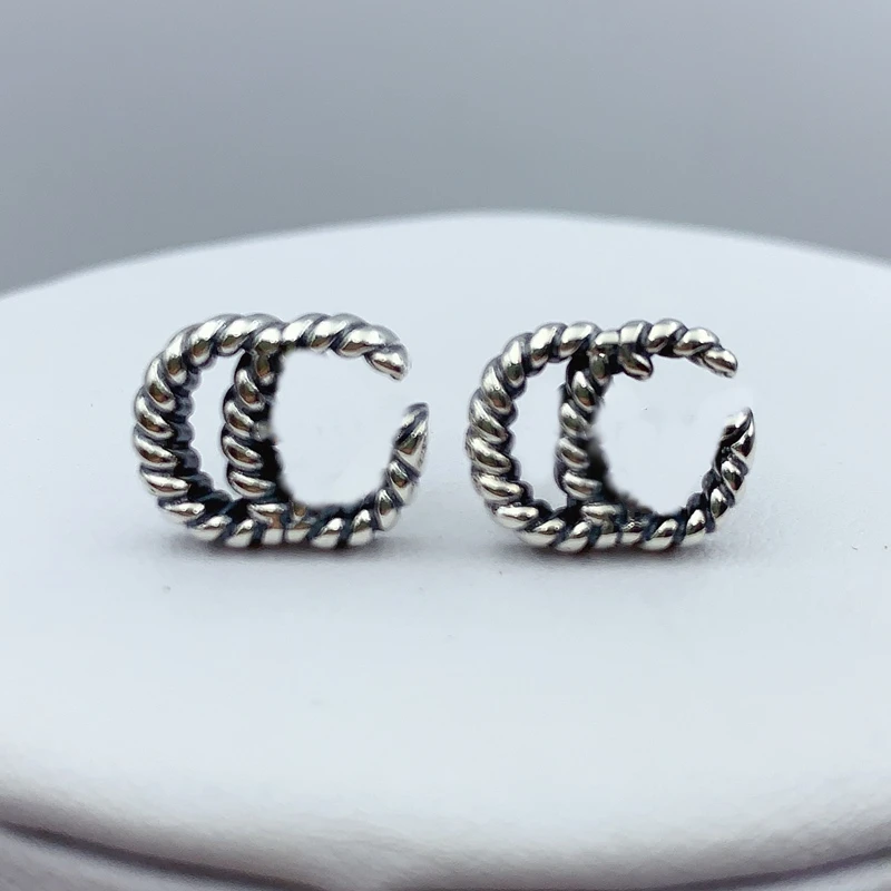 

Женские серьги-гвоздики из серебра 925 пробы, 1: 1