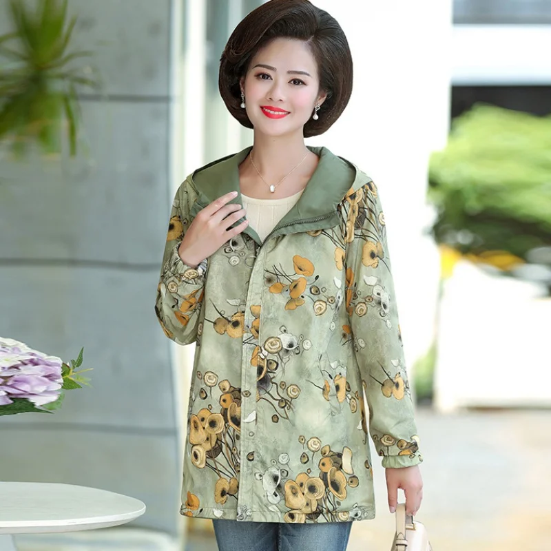 

2020 Women Jacket Two Side Wear Female Jacket New Autumn Emboridery Coat Plus Size Hooded Windbreak Zipper Jacket Coats Pocket