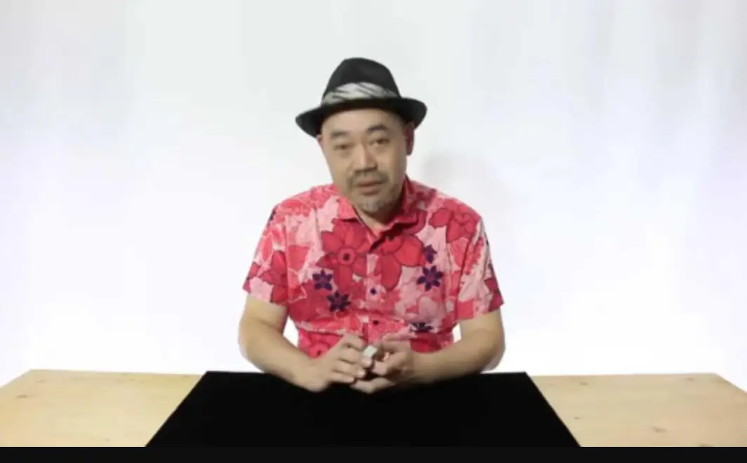 

Microtechnica by Akira Fujii , magic tricks (no props)