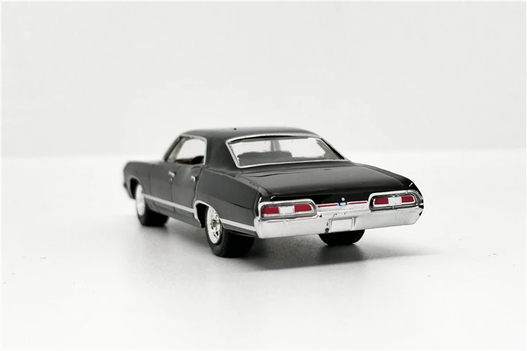Greenlight 1: 64 Chevrolet Impala спортивный седан 1967 County дороги без коробки