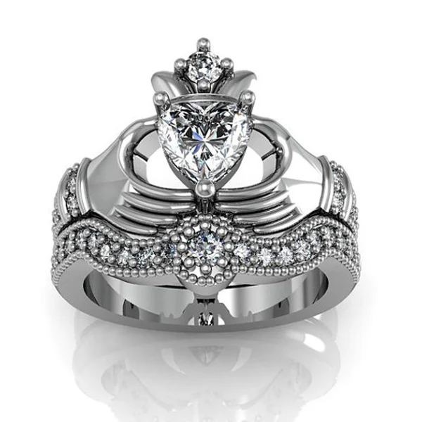 

2016 новое поступление родиевое покрытие сердце камень 925 пробы серебро ирландский claddagh кольцо с зеленый цирконий