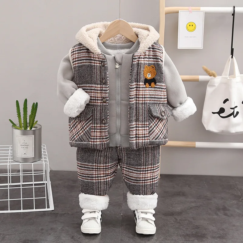 

3 предмета, куртка на молнии, футболка и штаны для мальчиков и девочек