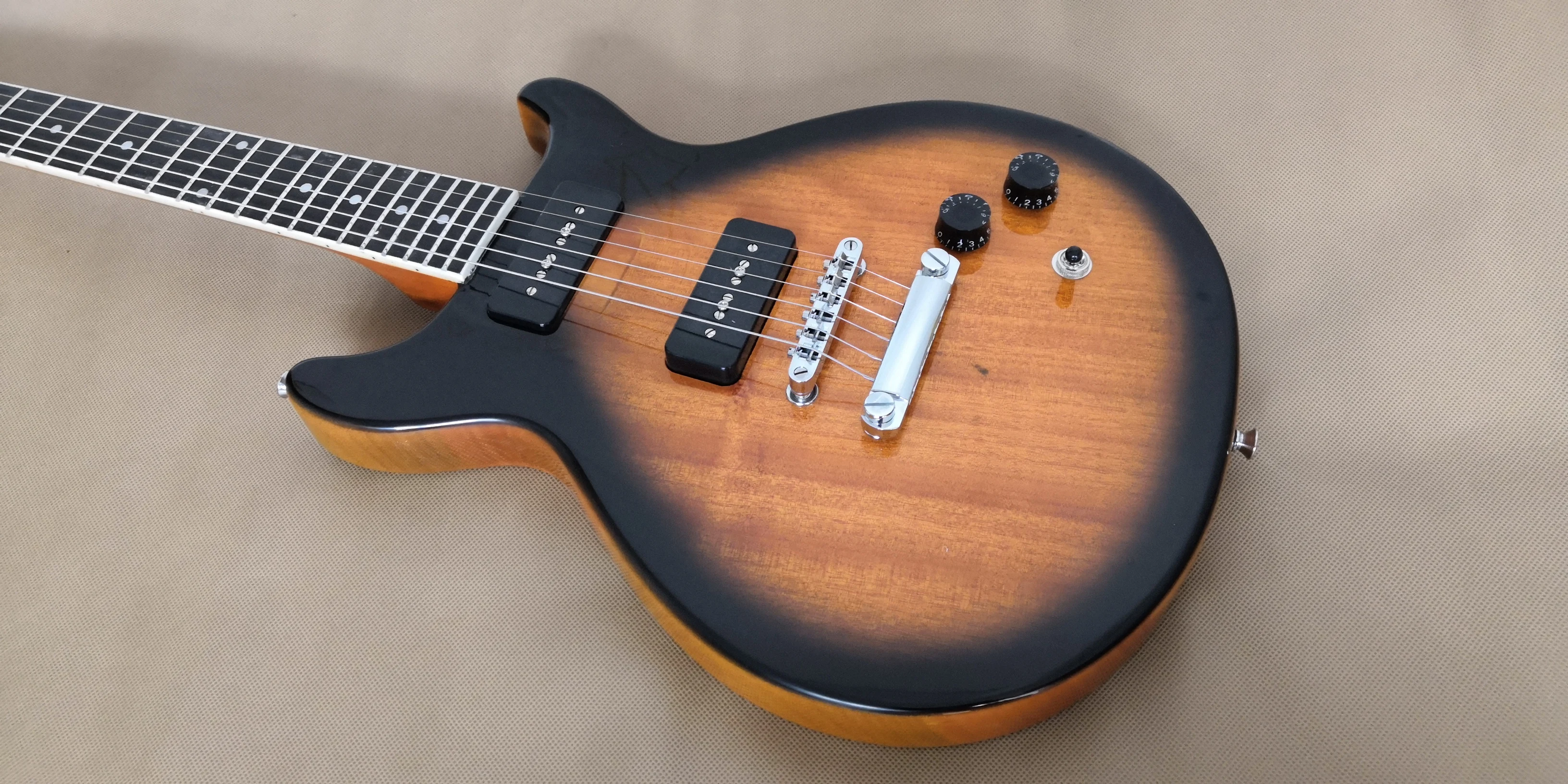 

Doubl cut way P90 Junior level electric guitar
