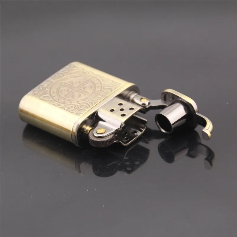

Constantine Pattern Bronze High-end Boutique Kerosene Lighter Tobacco Accessories Gadgets for Men Regalos Para Hombre Originales