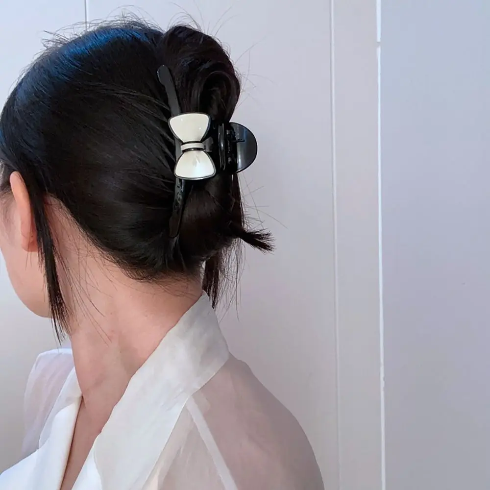 

Design Sense Three-dimensional Bow Hair Clip Exquisite Bowknot Shape Hair Claws Temperament Literary Hair Claws