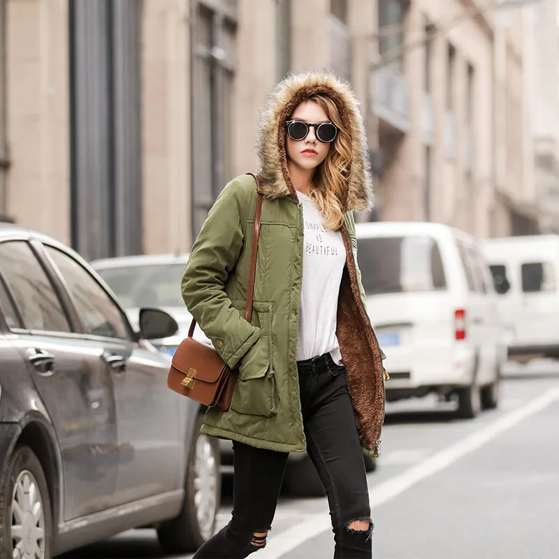 New Fashion Thickened Lamb Down Cotton-padded Coat Medium Long Hooded Fur Collar Fashion Winter Jacket Women