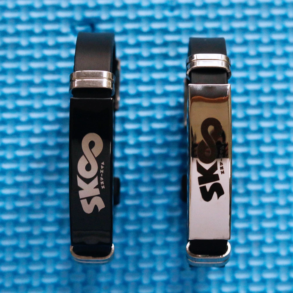 

Anime SK8 The Infinity Stainless Steel Bracelet Japanese Anime Infinite Skateboard Adjustable Bracelet Cosplay Metal Hand Strap