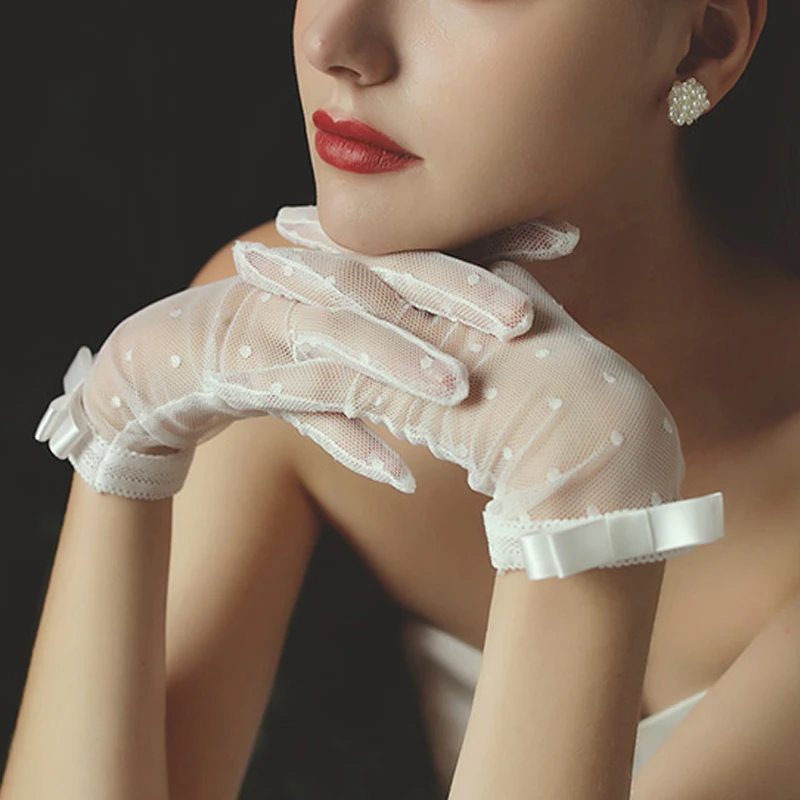 

Bride Wedding Dress Gloves Black And White Bow Wrist Length Gloves Finger Short Wedding Accessories Feels Soft Smooth