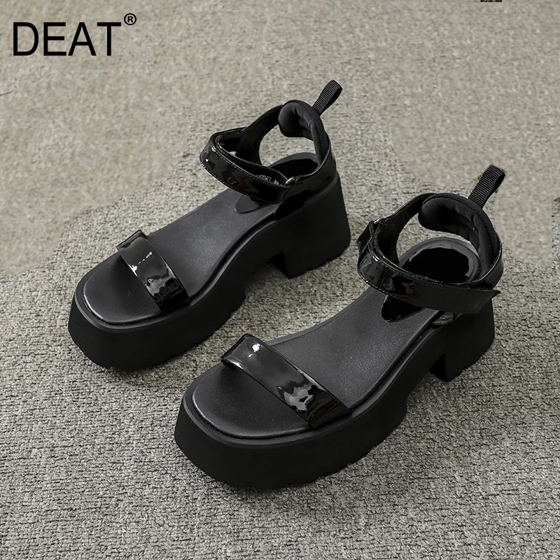Женские кожаные босоножки на толстой подошве DEAT черные Босоножки с открытым