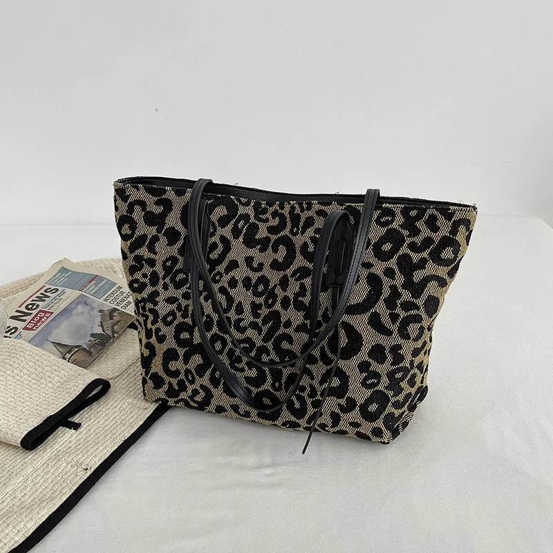 

Large Capacity Bag Women's Winter New Fashion Western Style Single Shoulder Bag Simple and Fashionable Portable Tote Bag