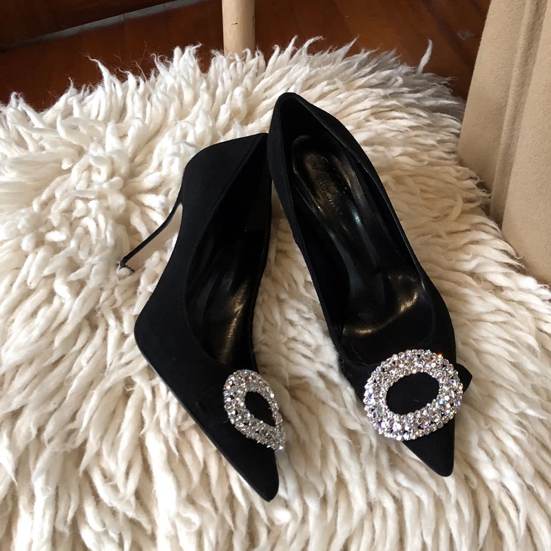 Замшевые Вечерние туфли на высоком каблуке с круглым носком и стразами свадебные