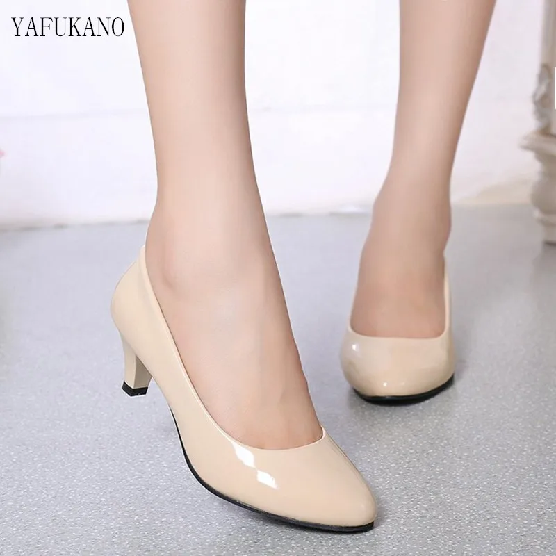 Женские туфли на высоком каблуке 5 см черные удобные повседневные с закрытым