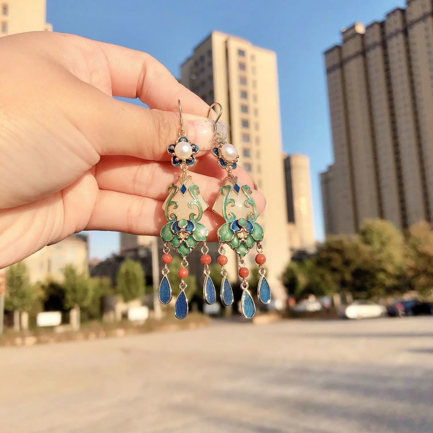 

White Jade Necklace Women's Retro Chinese Style Ethnic Style Nantianmen Court Pendant Burnt Blue Tassel Ornament