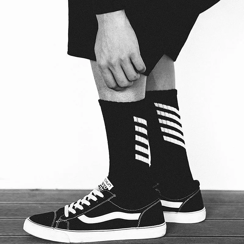 LACIBLE Для мужчин длинные носки из хлопка Повседневное футболка в полоску с