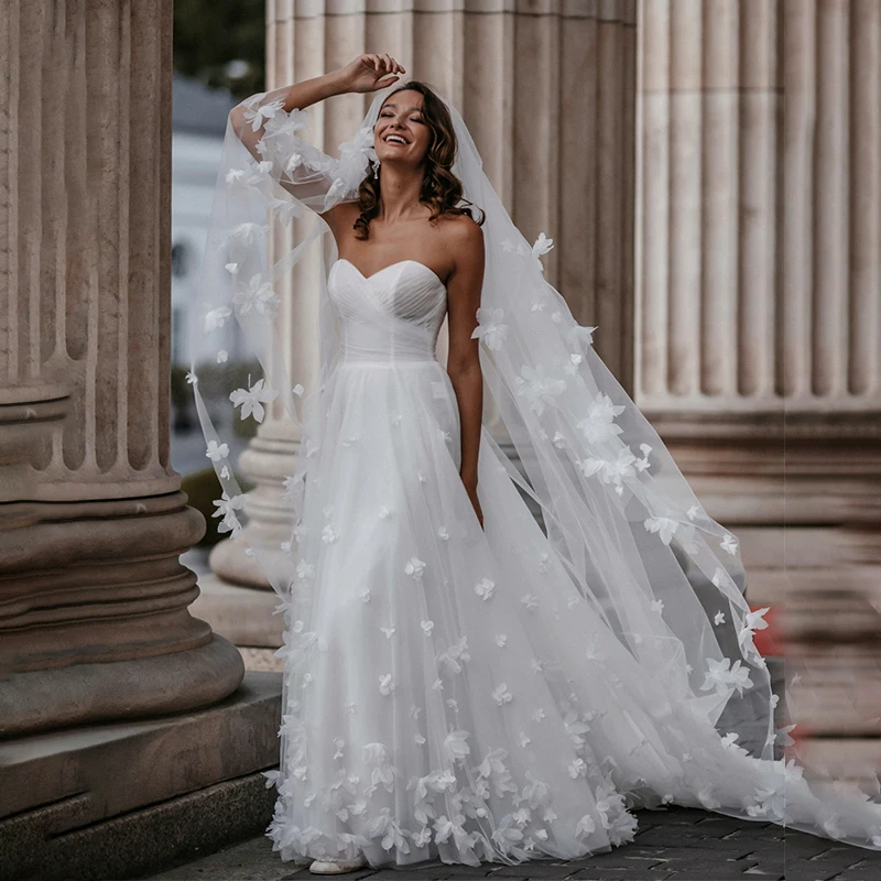 

Romantic Sweetheart Butterfly Appliques Wedding Dresses Simple Bridal Gown sleeveless New Arrive