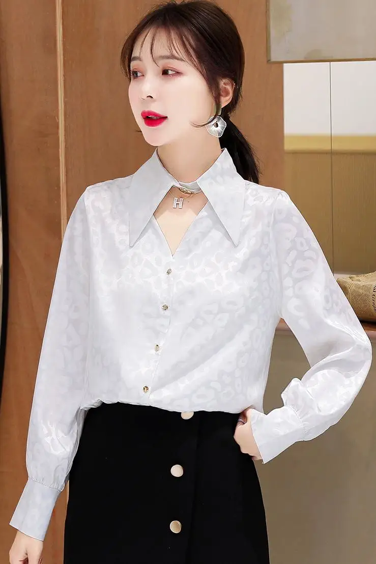 

COIGARSAM Fashion Chiffon Shirt Womens tops New Spring Women shirts Apricot White 8335