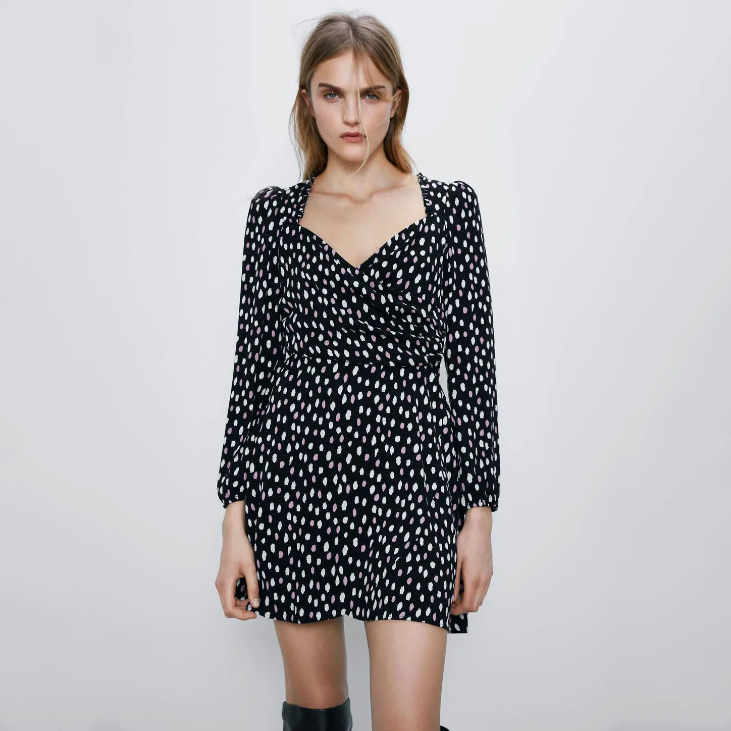 Женское винтажное платье с принтом элегантное черное облегающее мини квадратным