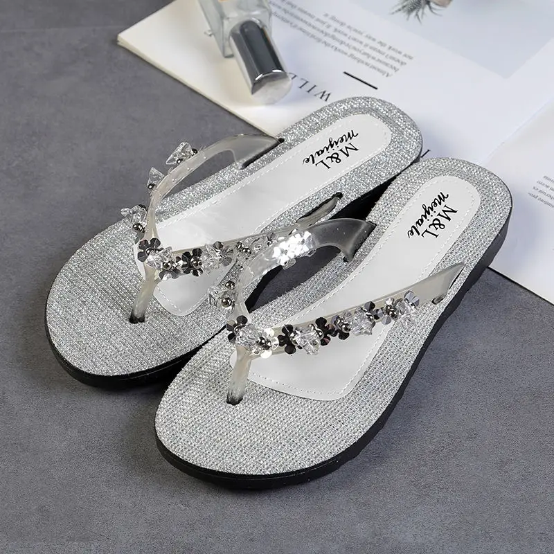 

Cresfimix Women Light Weight Anti Skid Summer Beach Flip Flops Female Casual High Quality Plus Size Home Flip Flops E6053d