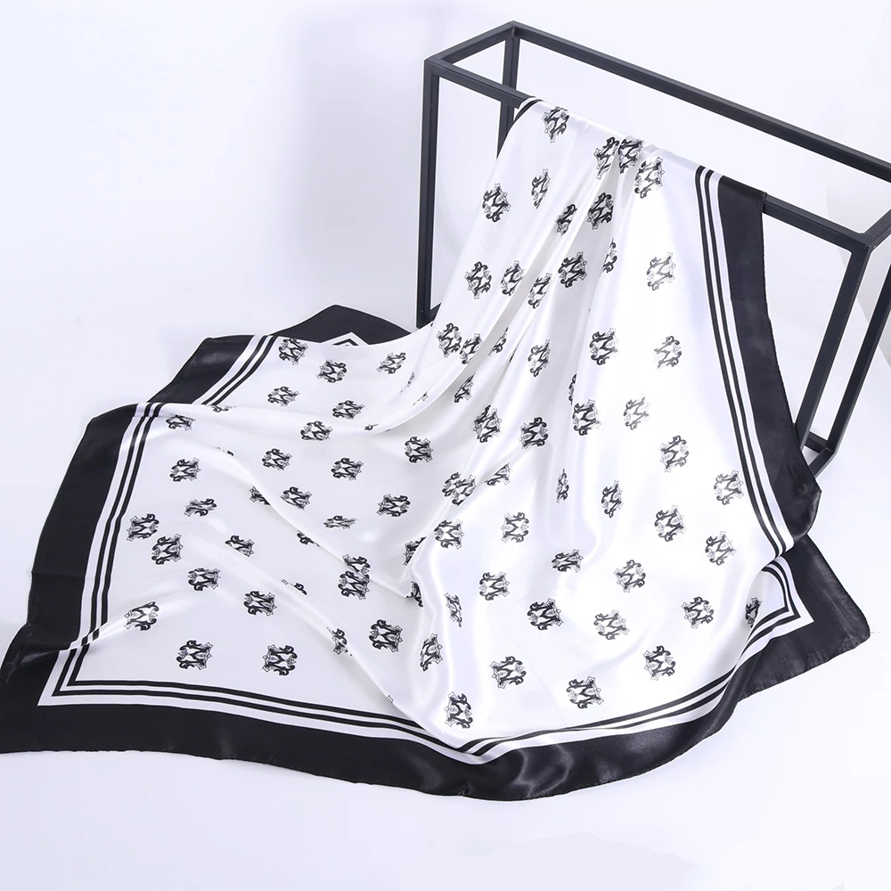 

Silk Scarf Luxury Brand Print Fashion Four Seasons Head Scarf 90*90cm Hijab Foulard Iuxe Bandana Femme Headband