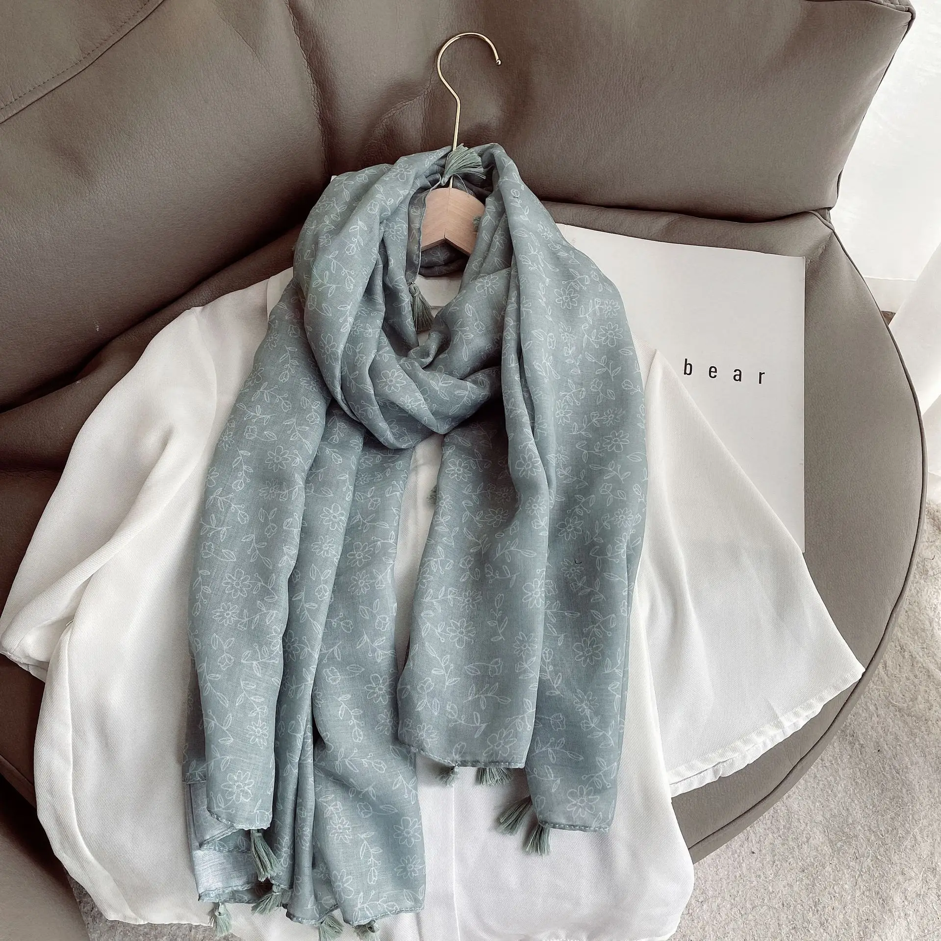 

New National Style Cotton Hemp Shawl Small Floral Tassel Scarf Comfortable and Breathable Summer Autumn Thin Scarf Shawl