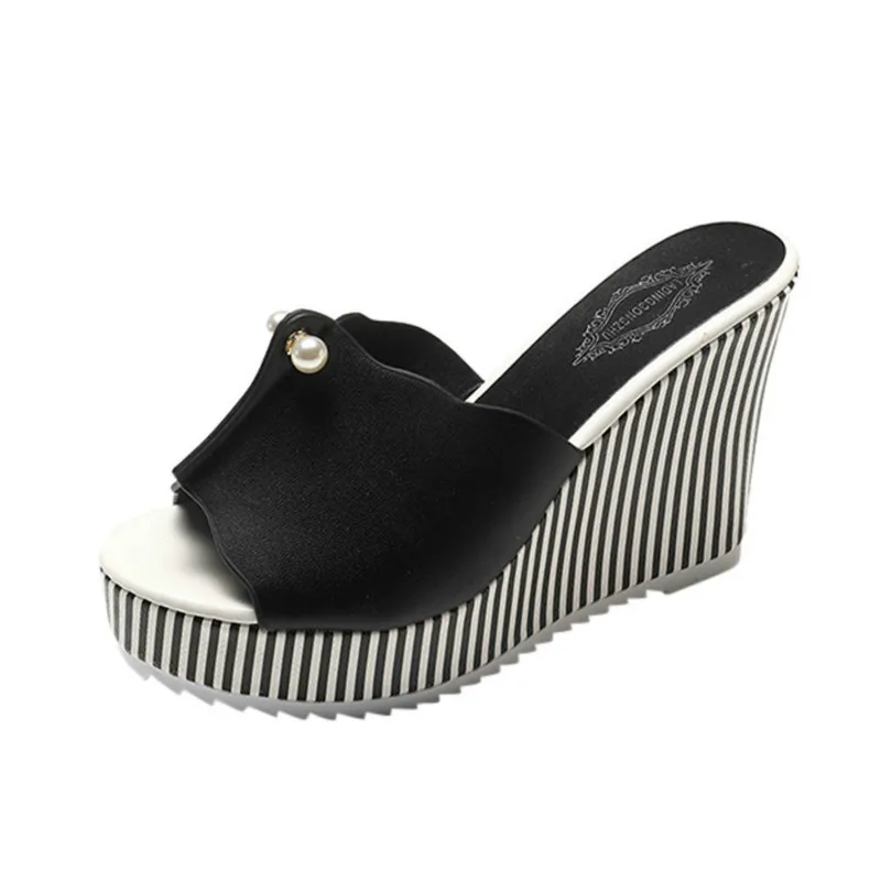 Шлепанцы женские на высокой танкетке сандалии с ремешком жемчуг танкетка