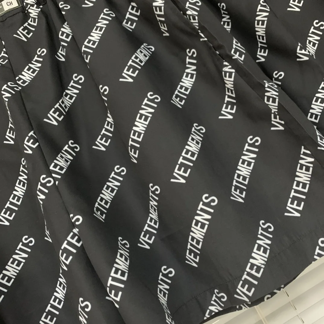 

Digital Printing Vetements Shorts Men Women High Quality Vetements Full Logo Shorts Slightly Oversized 1:1 VTM Breeches