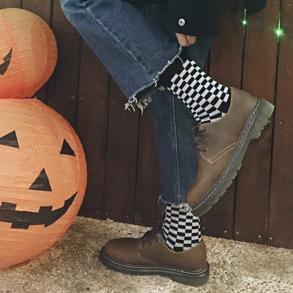 

Korea Funky Harajuku Trend Women Checkerboard Socks Geometric Checkered Socks Men Hip Hop Cotton Unisex Streetwear Novelty Socks