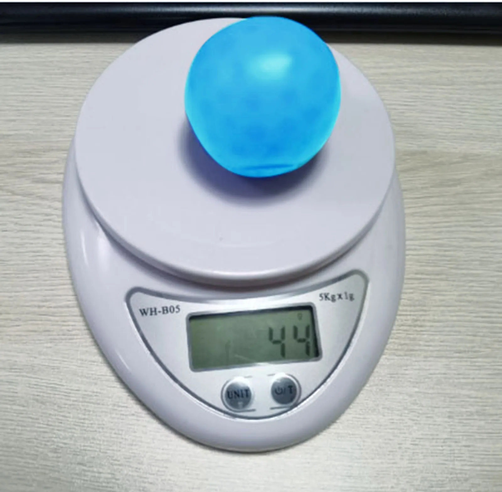 

3PCS Sticky Ball Soft 45mm Safe Fun Fluorescent Bouncy Target Ball Decompression Ball Sticky Ball For Wall Target Plate Ceiling